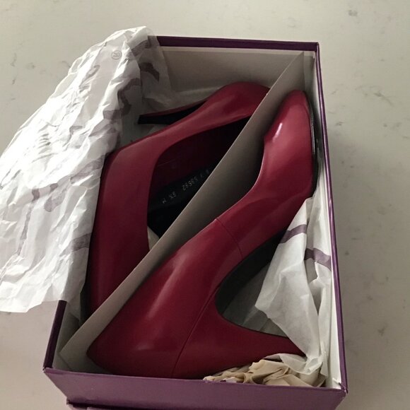 Caressa Women Leather Shoes - Picture 7 of 7